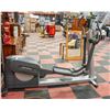 Image 2 : LIFE FITNESS FIT STRIDE TOTAL BODY TRAINER 95XI