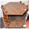 Image 1 : VINTAGE SIDE TABLE