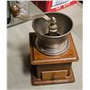 Image 1 : VINTAGE COFFEE GRINDER