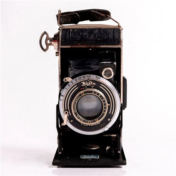 VINTAGE WELTA FOLDING BELLOWS CAMERA