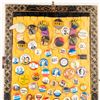 Image 2 : A COLLECTION OF POLITICAL PIN BACK BUTTONS