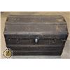 Image 2 : LARGE ANTIQUE STORAGE TRUNK