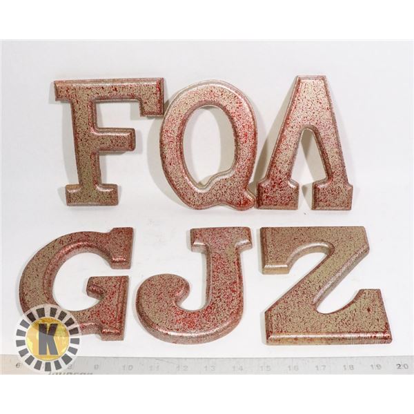 STORAGE BOX AND WALL DECOR