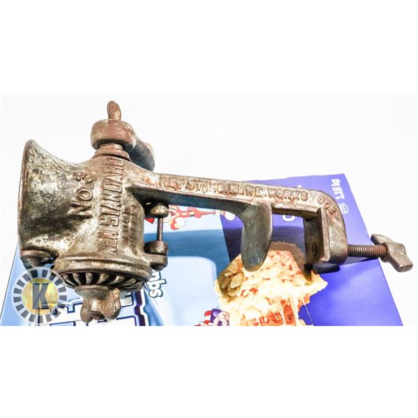 VINTAGE NEW STANDARD NO 3 FOOD CHOPPER/ GRINDER