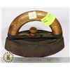 Image 1 : VINTAGE ANTIQUE PRESSING IRON