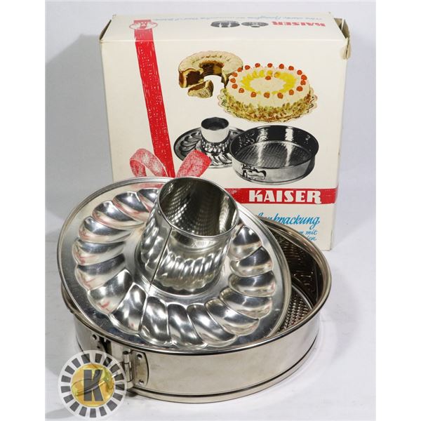 3 TIER REVOLVING UTENSIL CONTAINER & CAKE TIN