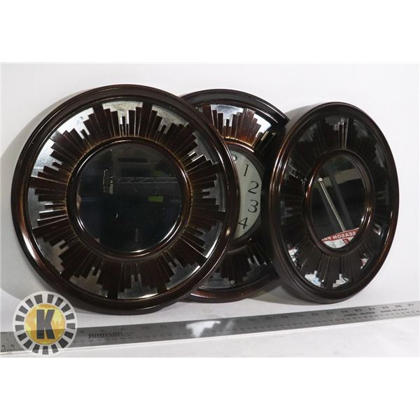 3 MIRROR CLOCKS