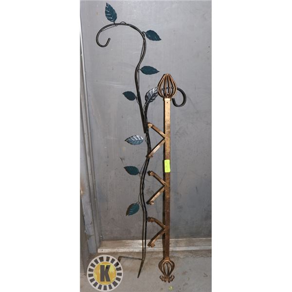 2 DECORATIVE METAL PIECES