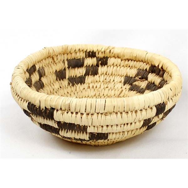 Traditional Tohono O'odham Coyote Tracks Basket