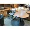 Image 2 : HONEY MAPLE 6'X10'X5" P-TOP EXEC. DESK C/W  7.5' HUTCH (L.H.)
