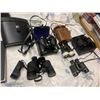 Image 2 : 5 sets of binoculars and cases Cat A