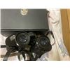 Image 4 : 5 sets of binoculars and cases Cat A