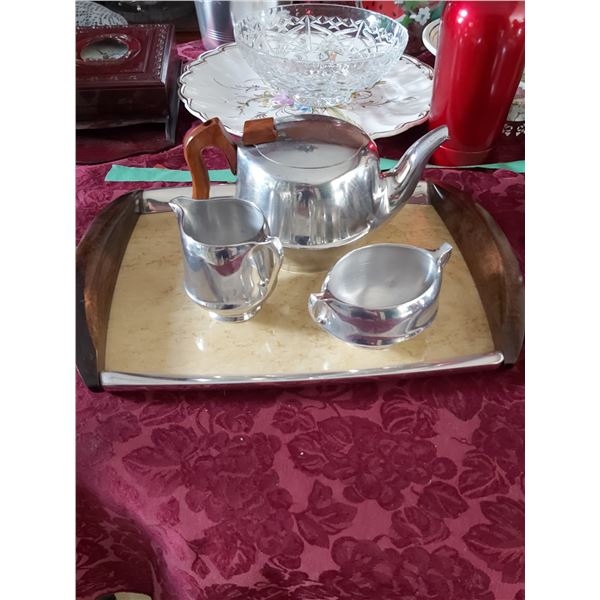 Picquot Ware Made in England Cat B