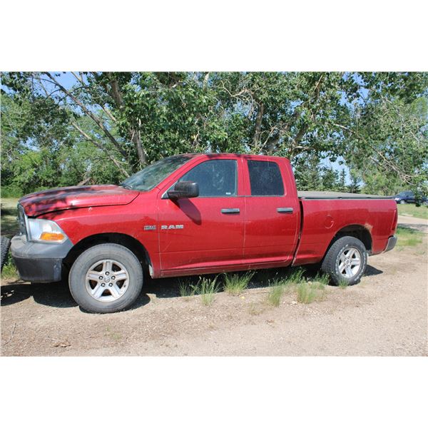 2009 Dodge Ram 1500 5.6 Litre Hemi CRW Cab VIN 1D3HV18T595726437 279,947 km air made lift with spare