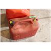 Image 2 : 2 Gas Cans