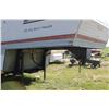 Image 2 : 326" Long Wonderland 5th Wheel Trailer Been Parked for a Few Years