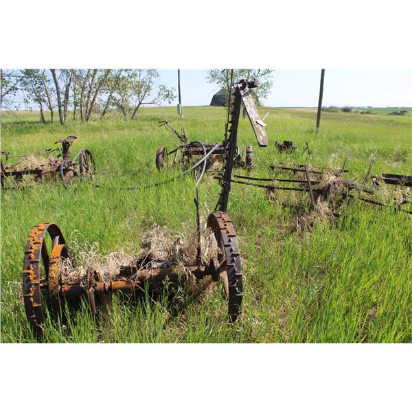 5 Pieces Old Machinery