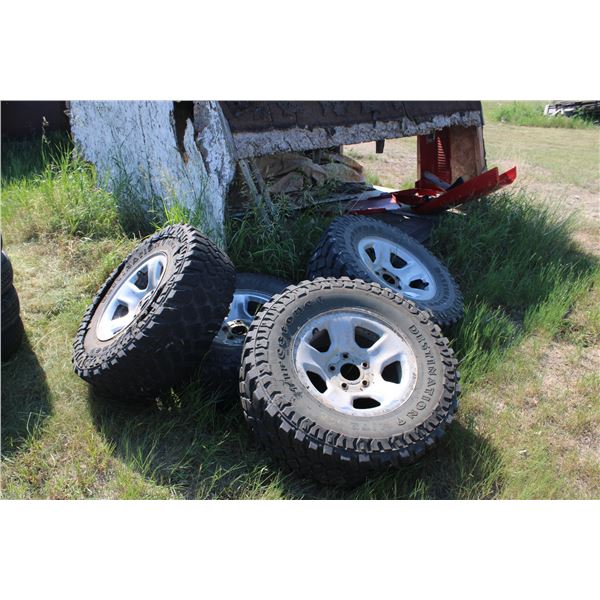 33.3 x 12.5 R17 Firestone Destination Tires On Rims Possibly Dodge Rims (4 Tires and Rims 1 Tire Is.