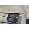 Image 2 : Rake Broom Plastic Shovel Drywall Post
