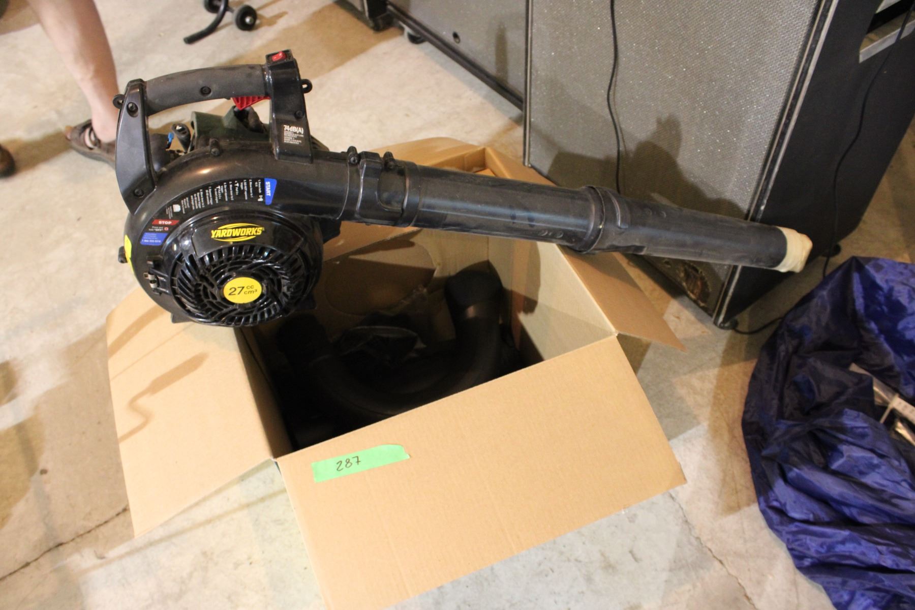 Yardworks 27cc Leaf Blower, Vacuum Gas Powered