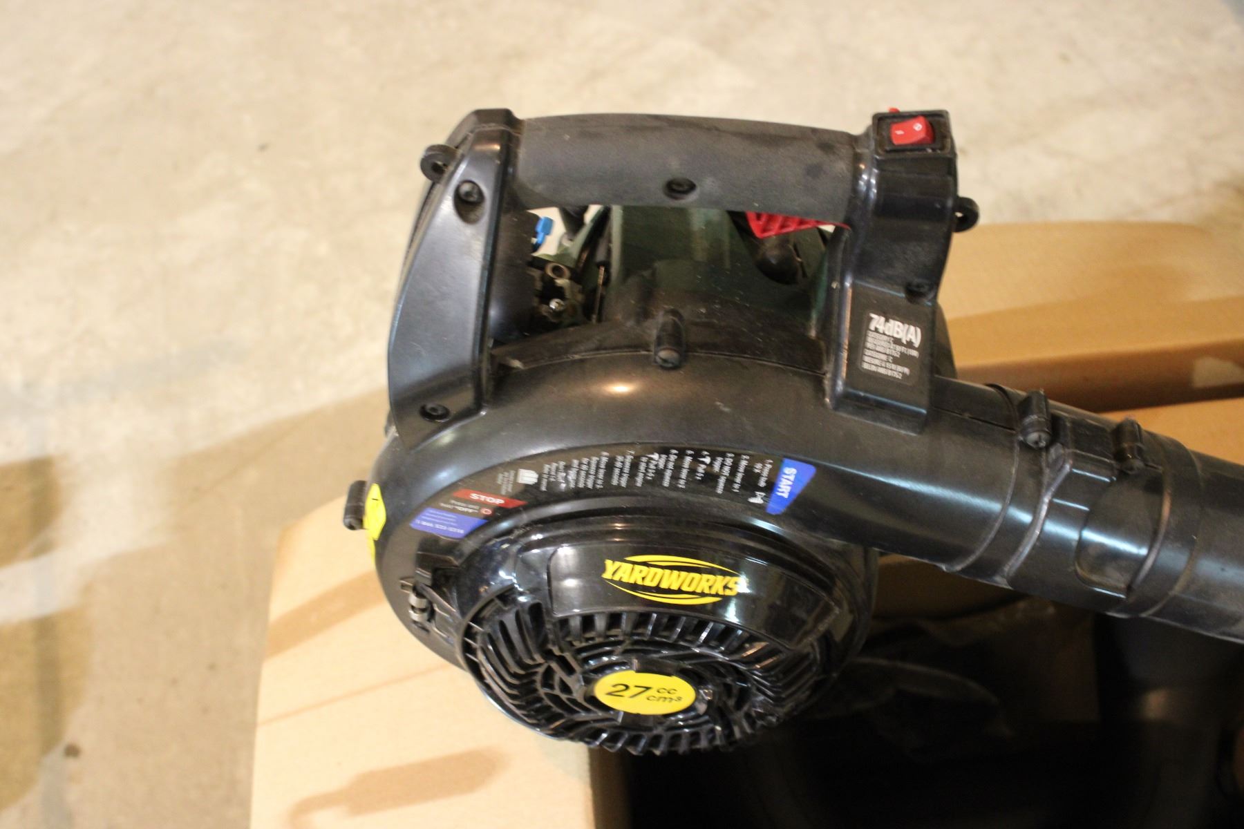 Yardworks 27cc Leaf Blower, Vacuum Gas Powered