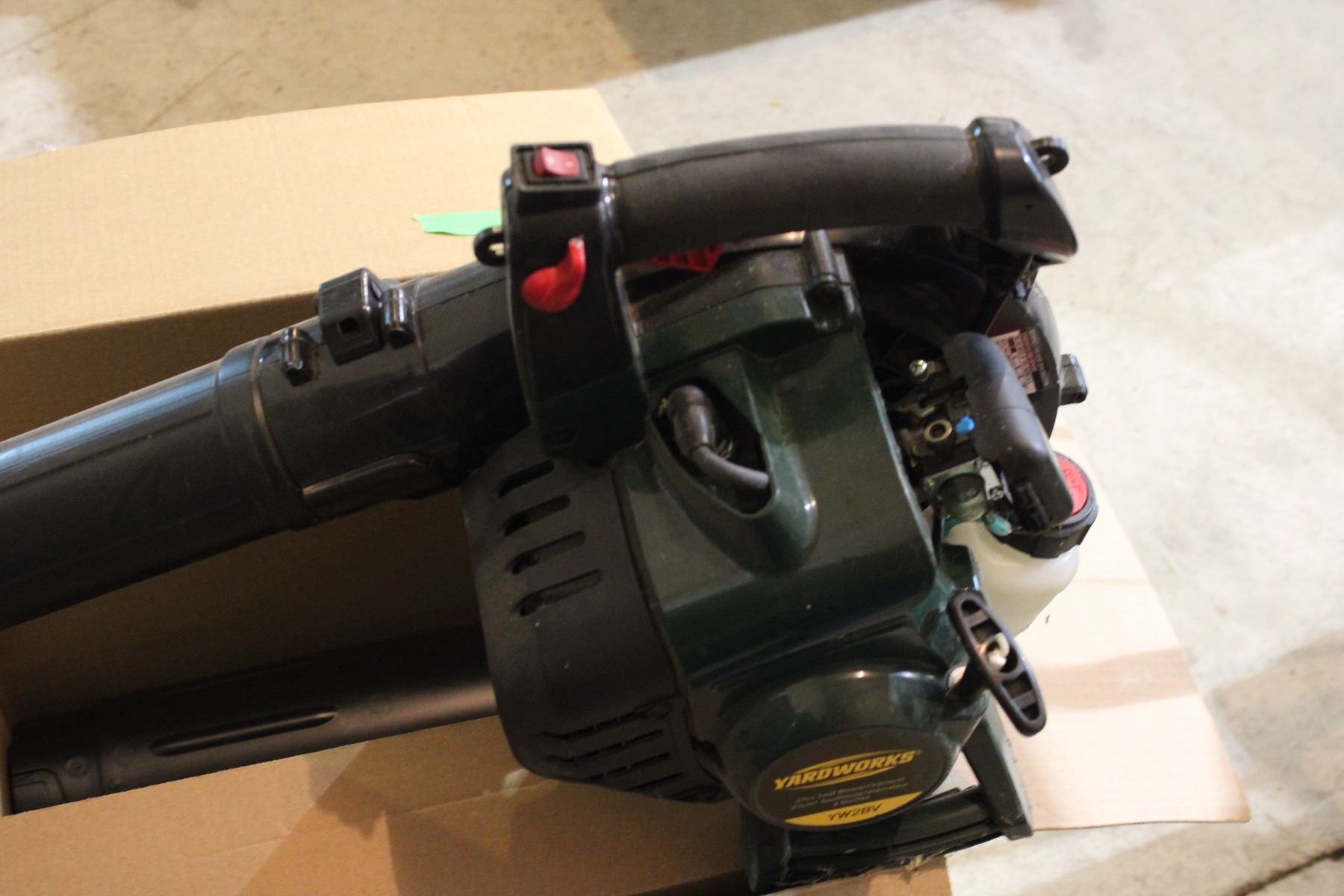Yardworks 27cc Leaf Blower, Vacuum Gas Powered