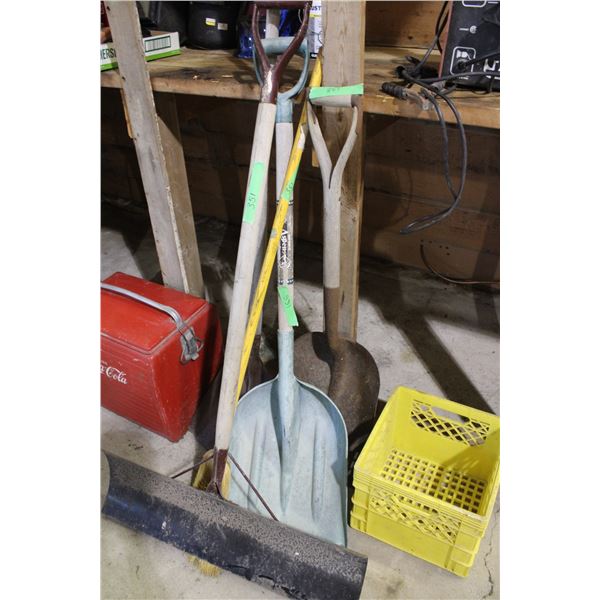Shovels, Broom, Snow Shovel