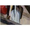 Image 2 : Shovels, Broom, Snow Shovel