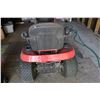 Image 6 : Troy Built Hydrostatic Lawn Tractor 91K Series with Manual