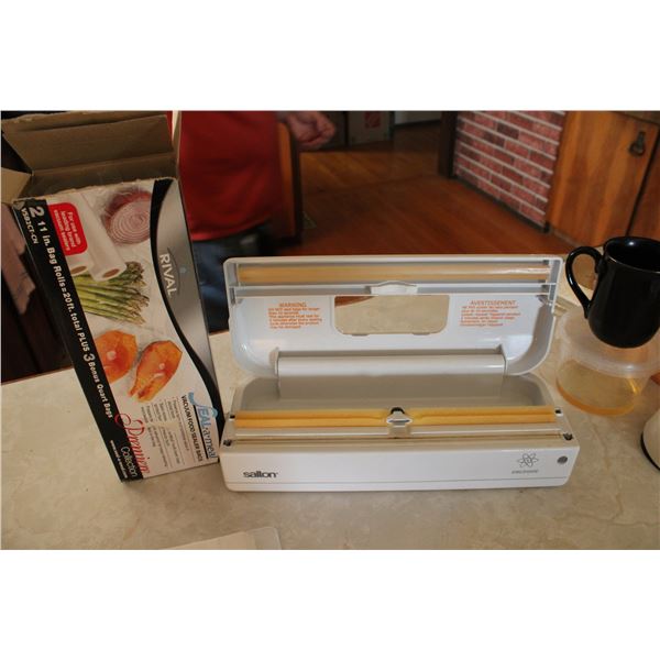 Salton Vacuum Sealer With Bags
