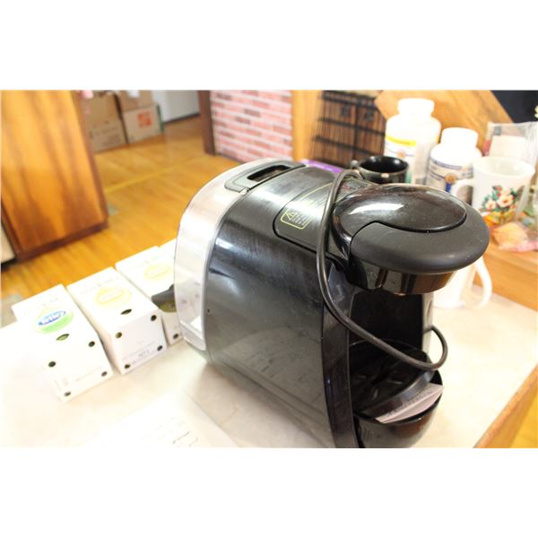 Tassimo Machine with Tassimo Tea Cups Earl Grey and Green Tea