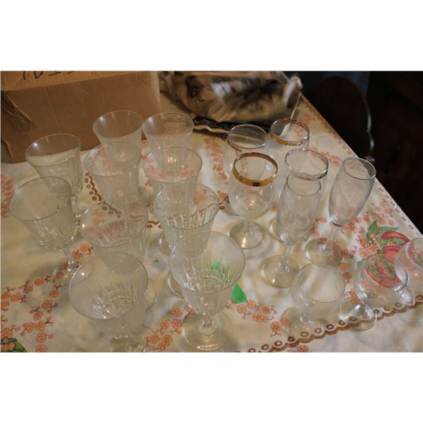 Stemmed Glasses Wine Glasses