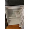 Image 5 : RCA Black Bar Fridge (Mini Fridge)