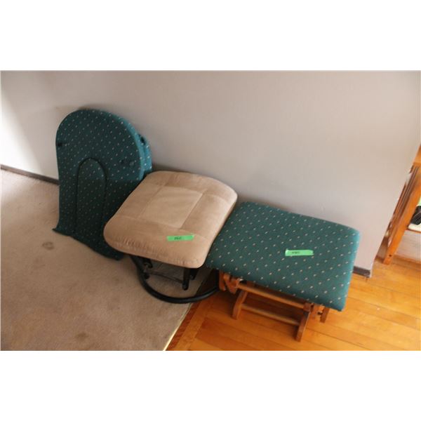 2 Ottomans with Cushions