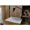 Image 2 : Magnifying Glass Table Work Bench Storage