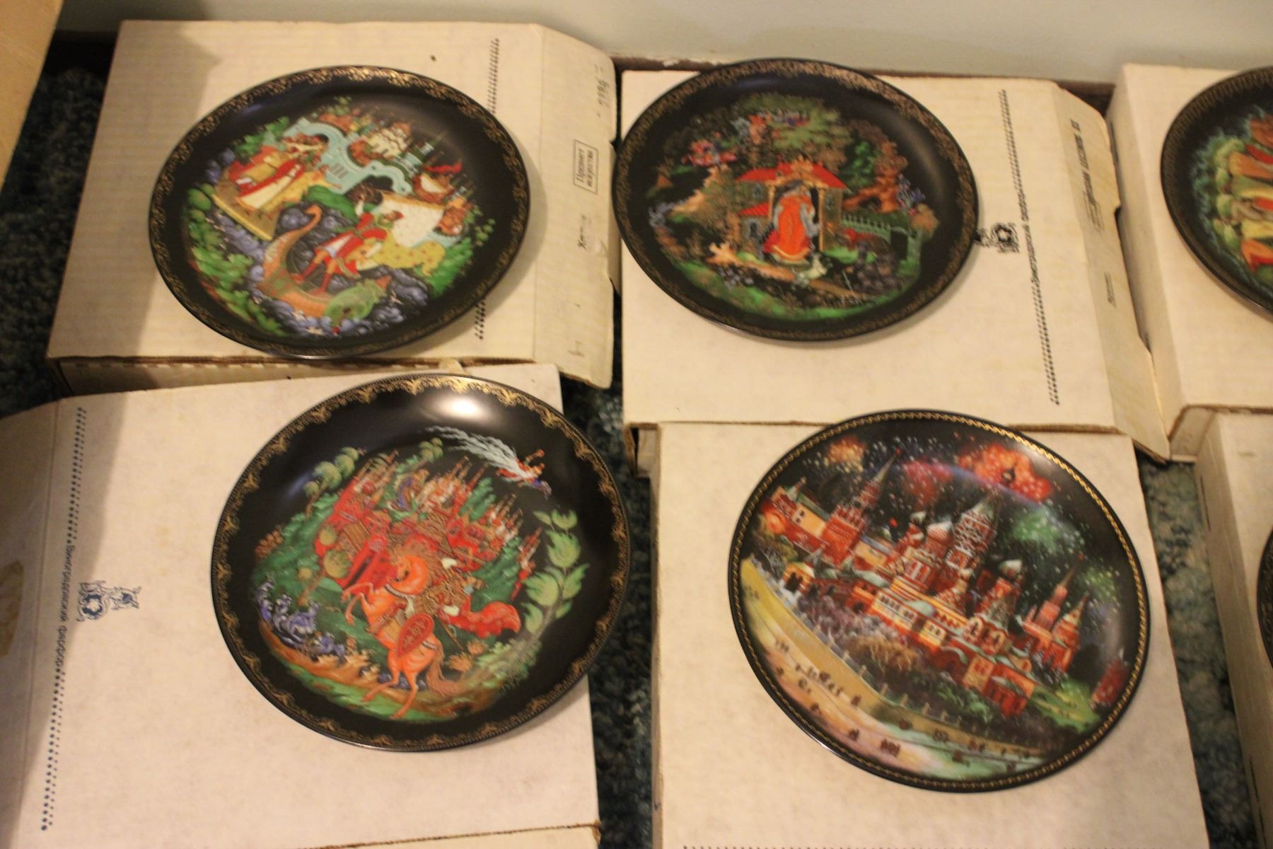 9 Collector Plates Collection in Boxes