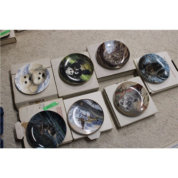 Set of (7) Animal Collector Plates