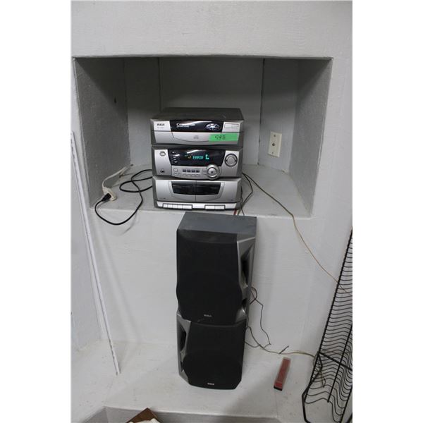 RCA Stereo System With Floor Speakers 5 Disk Changer