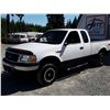 Image 1 : F4 --  2001 FORD F150 XL EXT CAB 4X4, , White , 319071  KM's