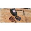 Image 1 : 781 --  WELDERS HELMUT & 2 METAL VISE'S
