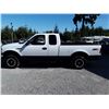 Image 8 : F4 --  2001 FORD F150 XL EXT CAB 4X4, , White , 319071  KM's