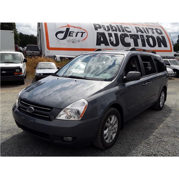 A10 --  2007 KIA SEDONA EX , Grey , 181550  KM's  "NO RESERVE"