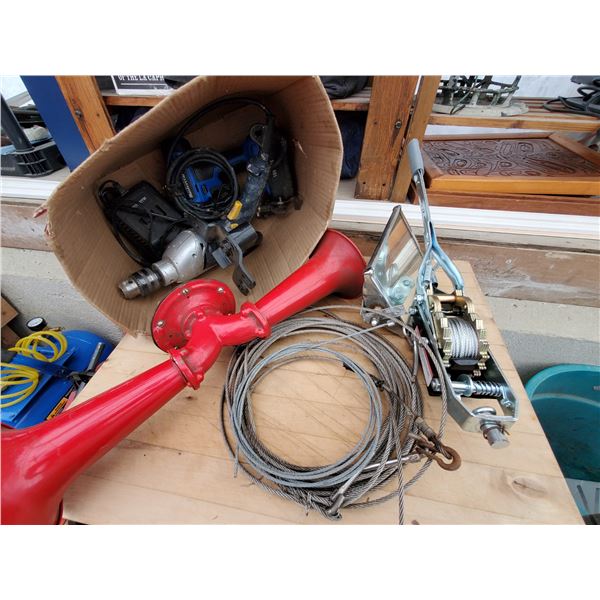 854 --  Misc Lot Inc Come Along, Horn and More