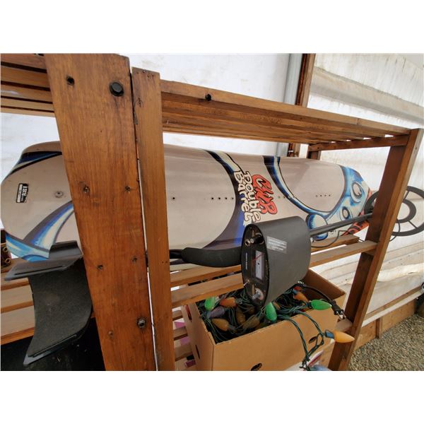 888 --  Wake board & Metal Detector