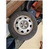 Image 3 : 892 --  Set of wheel & Tires P205/70R15