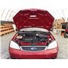 Image 20 : A4 --  2005 FORD FOCUS ZX4 , Red , 302496  KM's