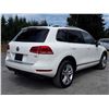 Image 5 : E3 --  2012 VW TOUAREG TDI AWD , White , 141542  KM's