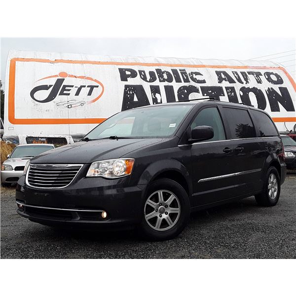 H1 --  2012 CHRYSLER TOWN & COUNTRY , Grey , 173810  KM's