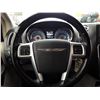 Image 39 : H1 --  2012 CHRYSLER TOWN & COUNTRY , Grey , 173810  KM's