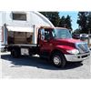 Image 5 : 0NoonE --  2006 INTERNATIONAL 4300 DT466 DUALLY 18' FLATDECK , Red , 515400  KM's	"NO RESERVE"